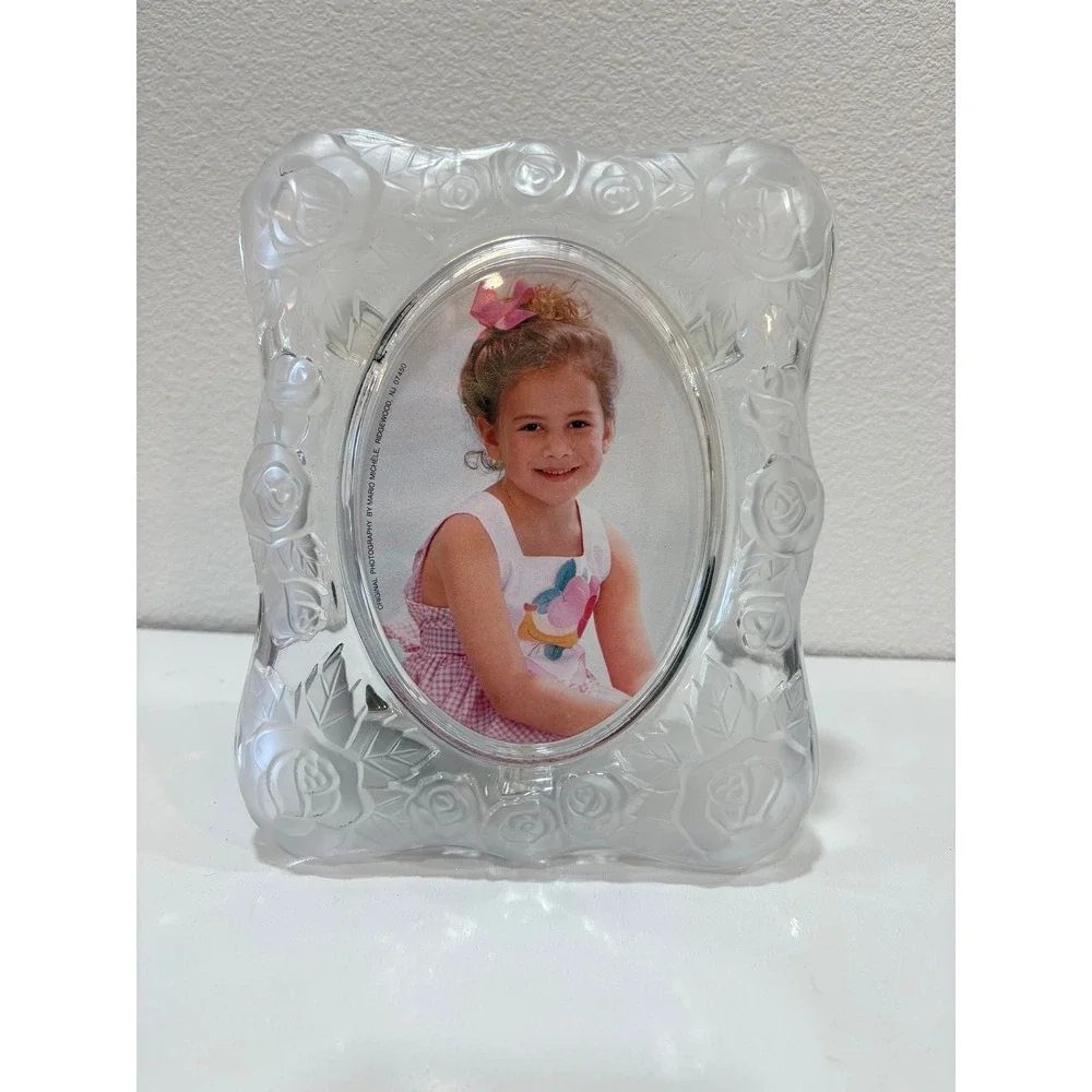 Vintage Frosted Glass Rose Embossed Picture Frame Scalloped Oval Opening 9x8